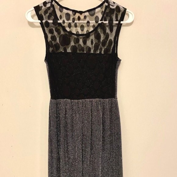 3/$15 Women Dress Lace Top, Lace back with Metallic sparkly bottom Never Worn XS - Picture 2 of 8
